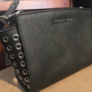New Michael Kors Black Selma Grommet CrossBody Bag